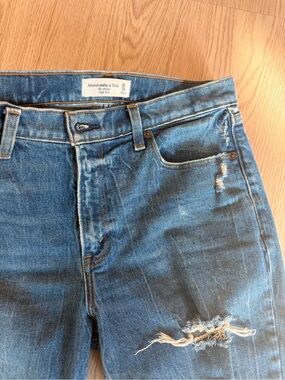 Abercrombie & Fitch Curve Love The Skinny High Rise Size 30/10 Short
